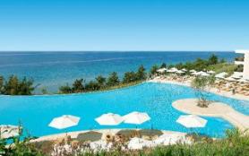 Hotelový areál Oceania Club s bazénem, Řecko