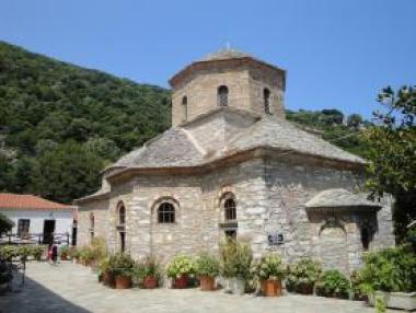 Ostrov Skiathos s klášterem Evangelistrias