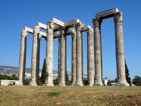 Athény a pozůstatky Diova chrámu
