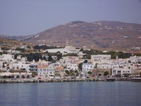 Město na ostrově Tinos