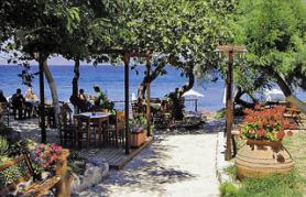Ostrov Lesbos a hotel Alma Beach s terasou