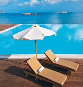Ostrov Karpathos a hotel Alimounda Mare s bazénem